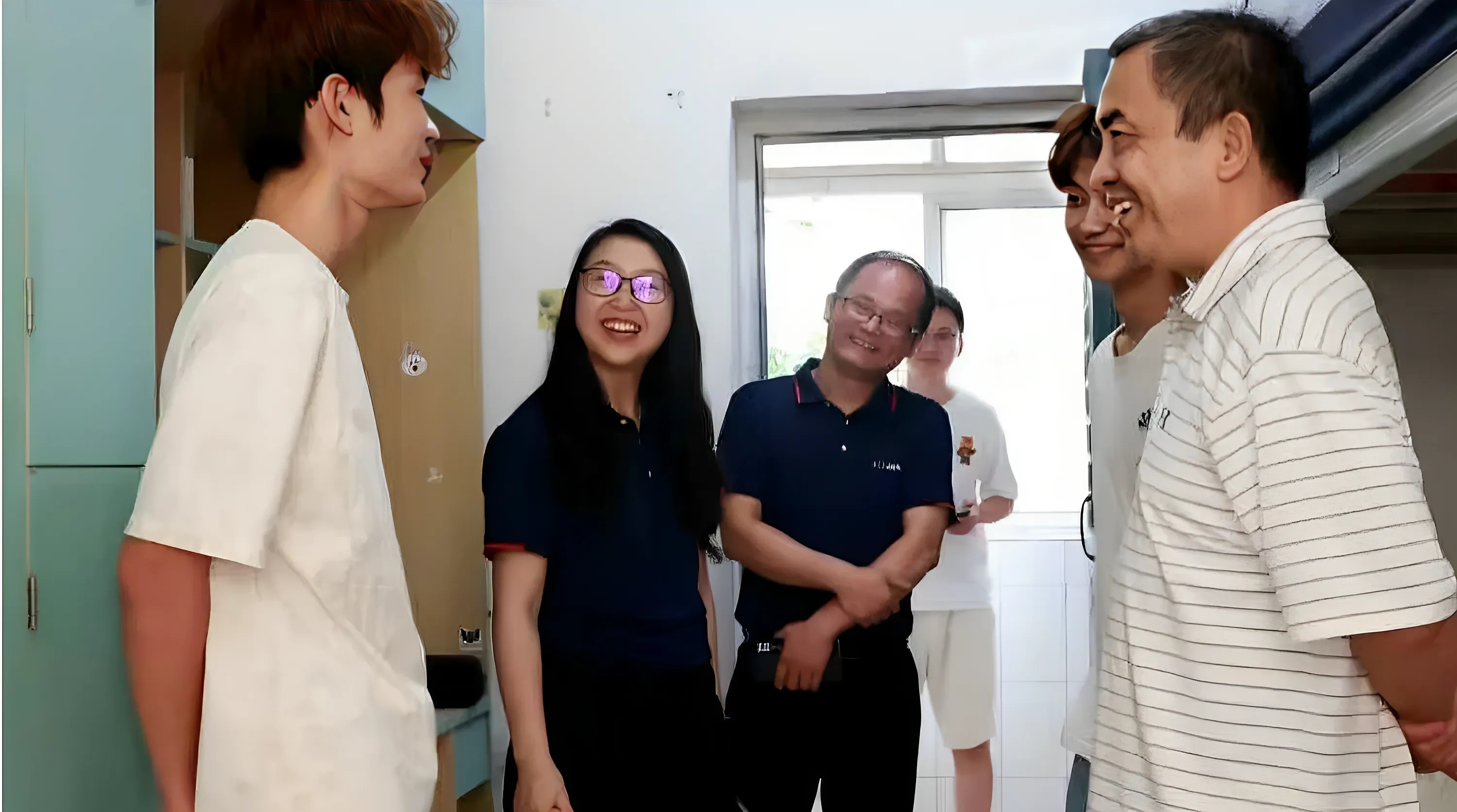 8D805104BB00012B32B3396828C_A1F380A1_B414C_副本.jpg